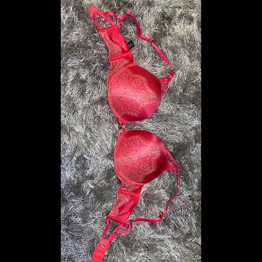 Victoria Secret Bombshell Bra!